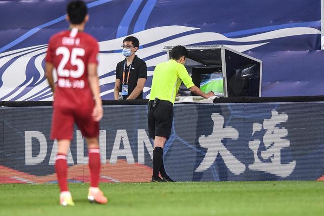 25-26赛季季后赛中距离命中率榜：SGA第一 米切尔第二 哈登第五